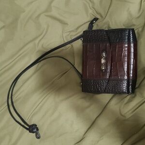 Crossbody purse